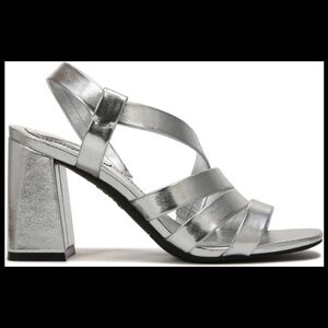 NWOB Life Stride Broadway Strappy Dress Heels Shoes Silver Size 10 W